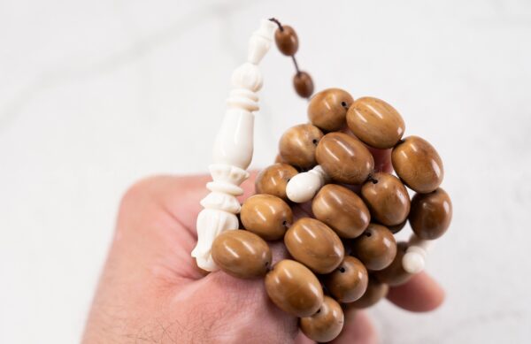 كوك مع عظم جمل