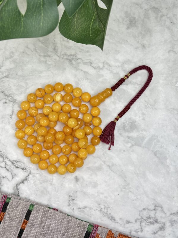 كهرم طبيعي قديم حجم راهي