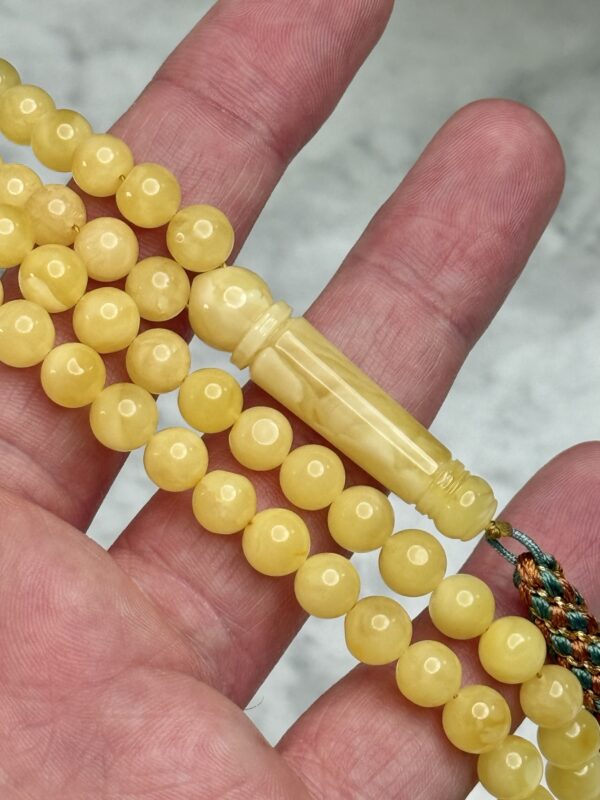 كهرم طبيعي معجن 99 خرزه