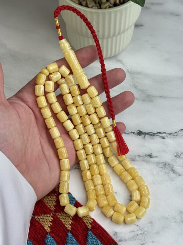 كهرم طبيعي صندوقي