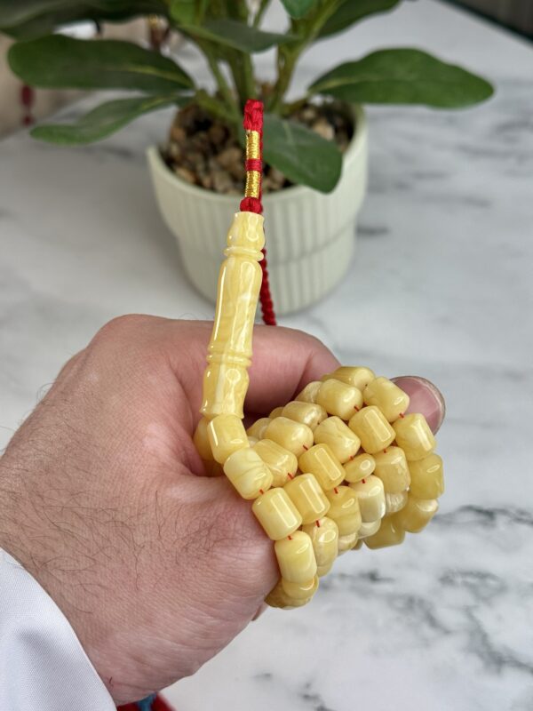 كهرم طبيعي صندوقي