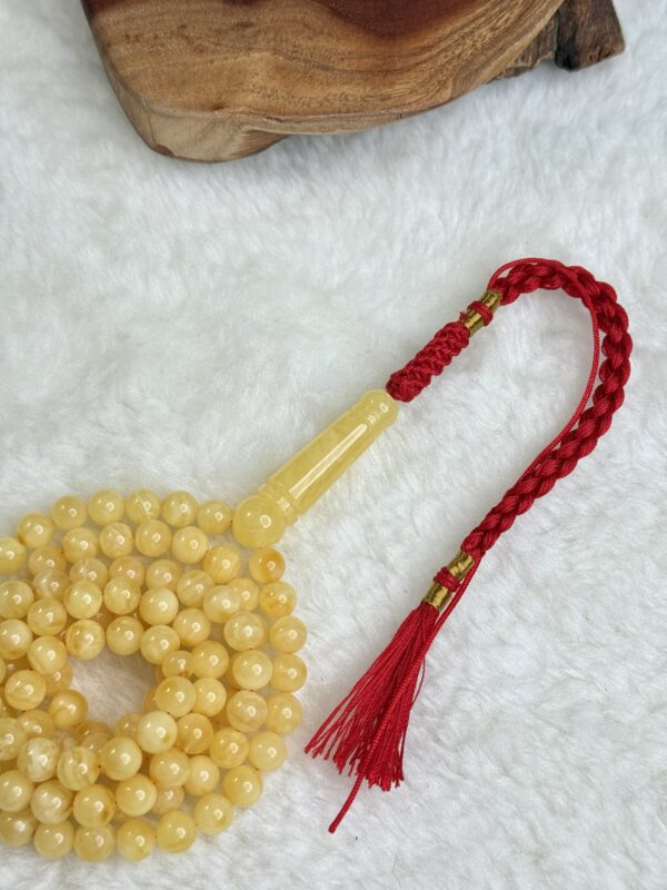 كهرم طبيعي 99 خرزه 7 مل