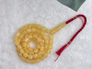 كهرم طبيعي صندوقي