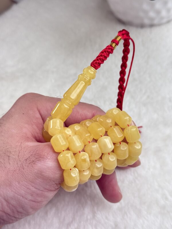 كهرم طبيعي صندوقي