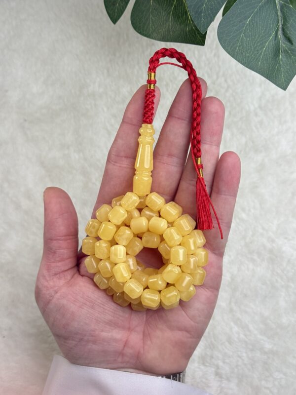 كهرم طبيعي صندوقي