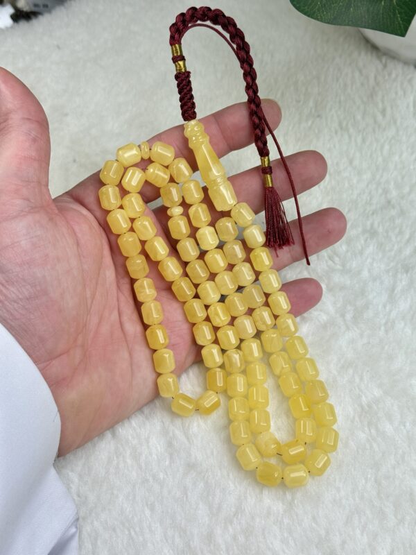 كهرم طبيعي صندوقي