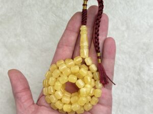 كهرم طبيعي صندوقي