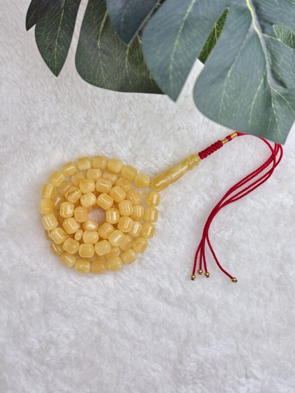 كهرم طبيعي صندوقي