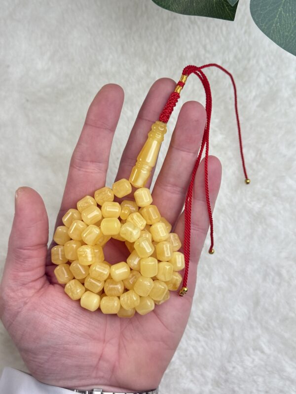 كهرم طبيعي صندوقي