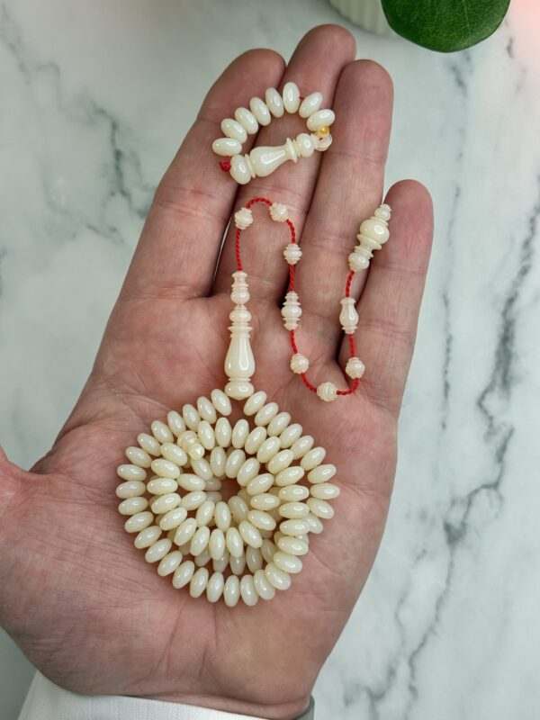 دومنة لؤلؤية انعكاس احمر صب قديم