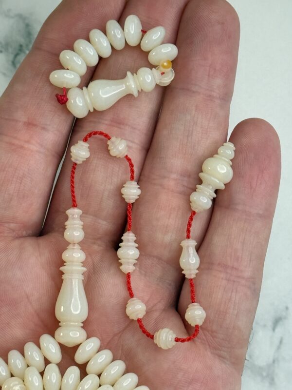 دومنة لؤلؤية انعكاس احمر صب قديم