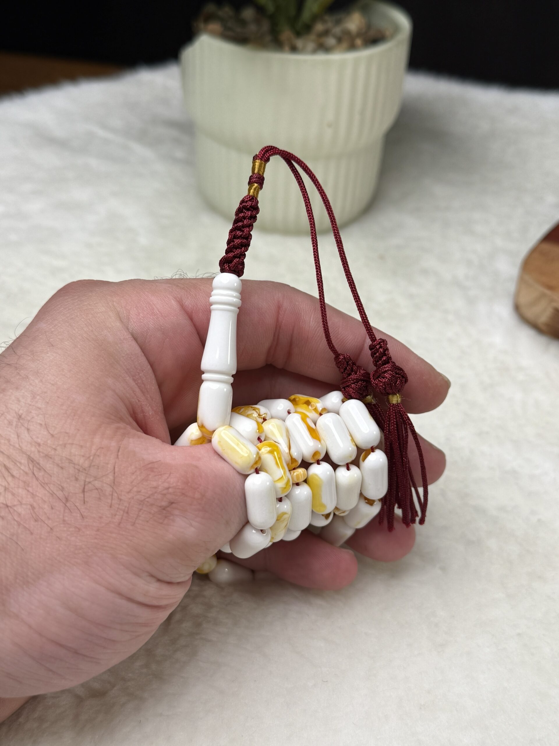 مستكة جبس بعسل صنوبري