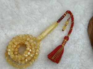 كهرم طبيعي ملطخ شاهد تحفة